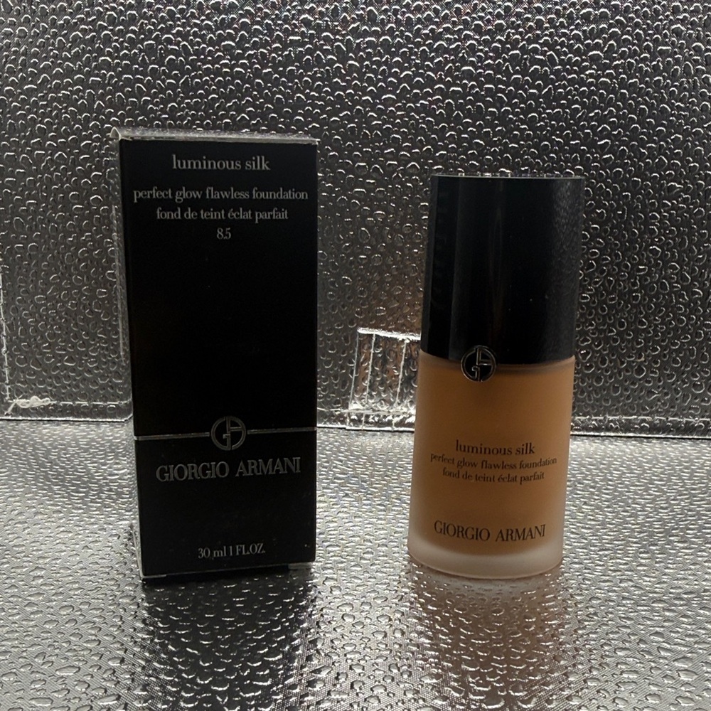 Giorgio Armani Luminous Silk Foundation - #8.5